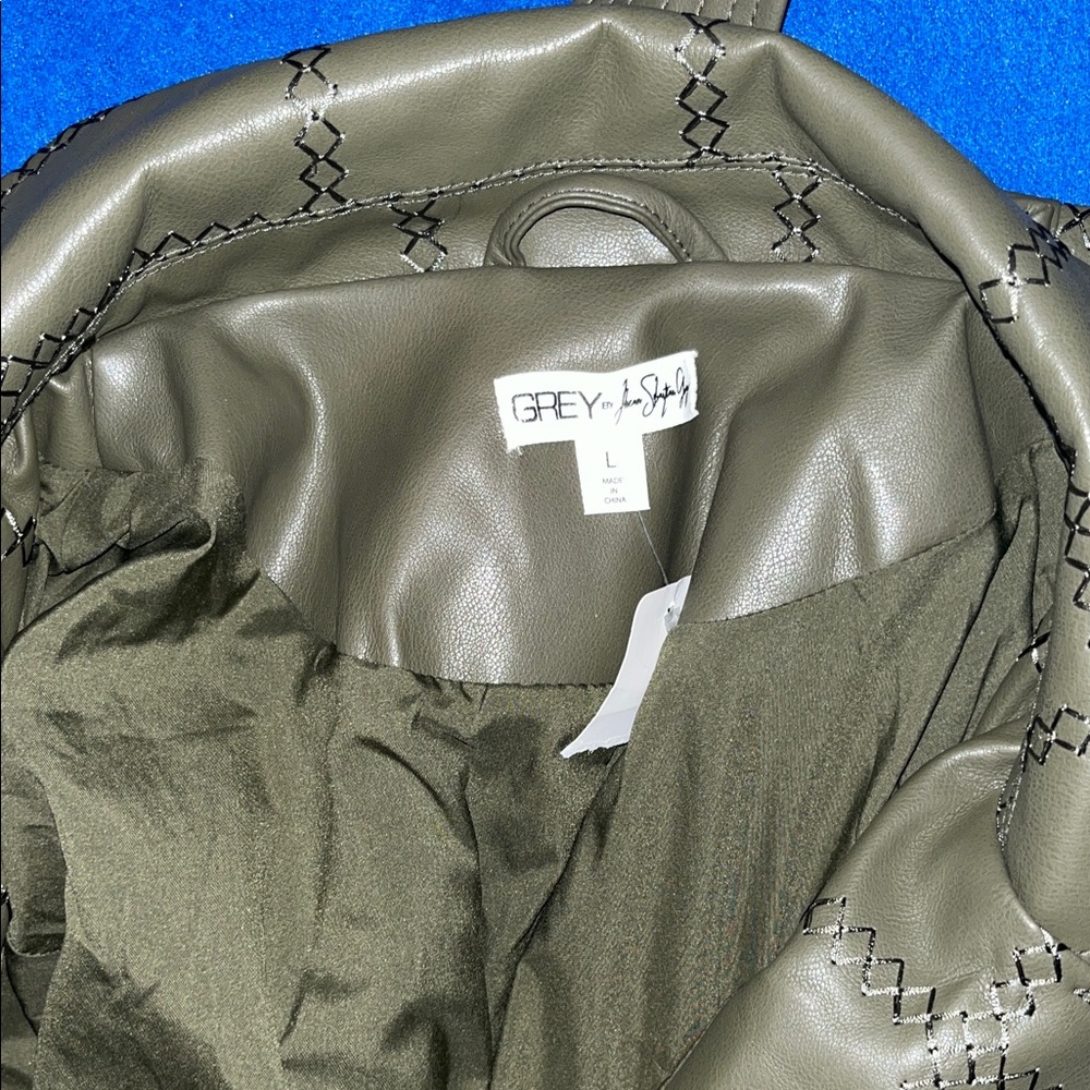 Olive Green Belted Women's Trench Coat size large beautifully made HSN - Picture 15 of 16